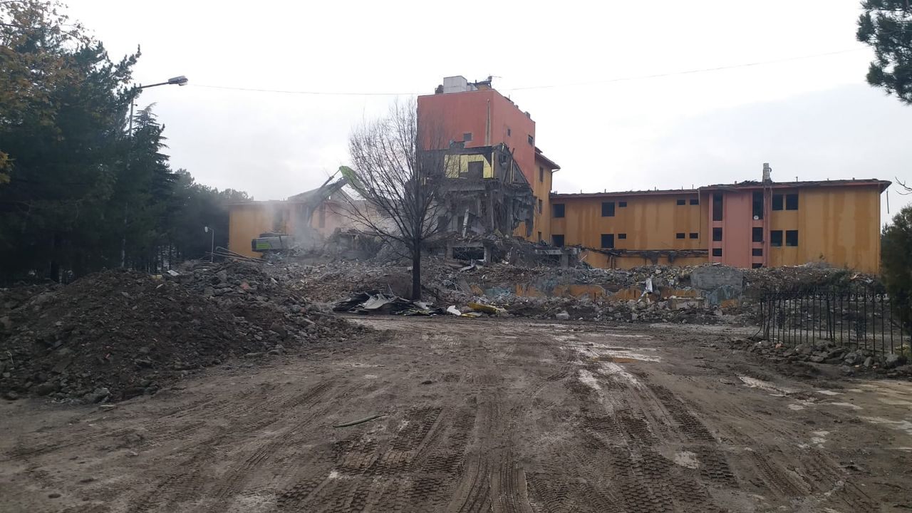 Erzincan SSK hastanesi yıkımı başladı. Peki yerine ne yapılıyor?