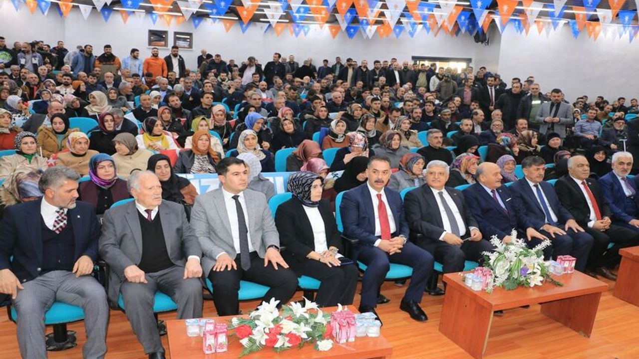 AK Parti Erzincan adaylarını açıkladı