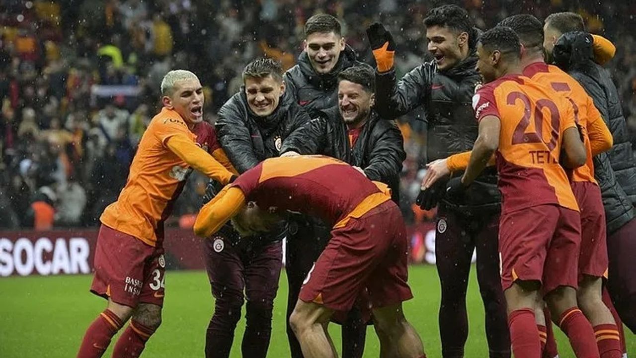 Galatasaray’da flash gelişme:Yeni sağ bekle anlaşma sağlandı!