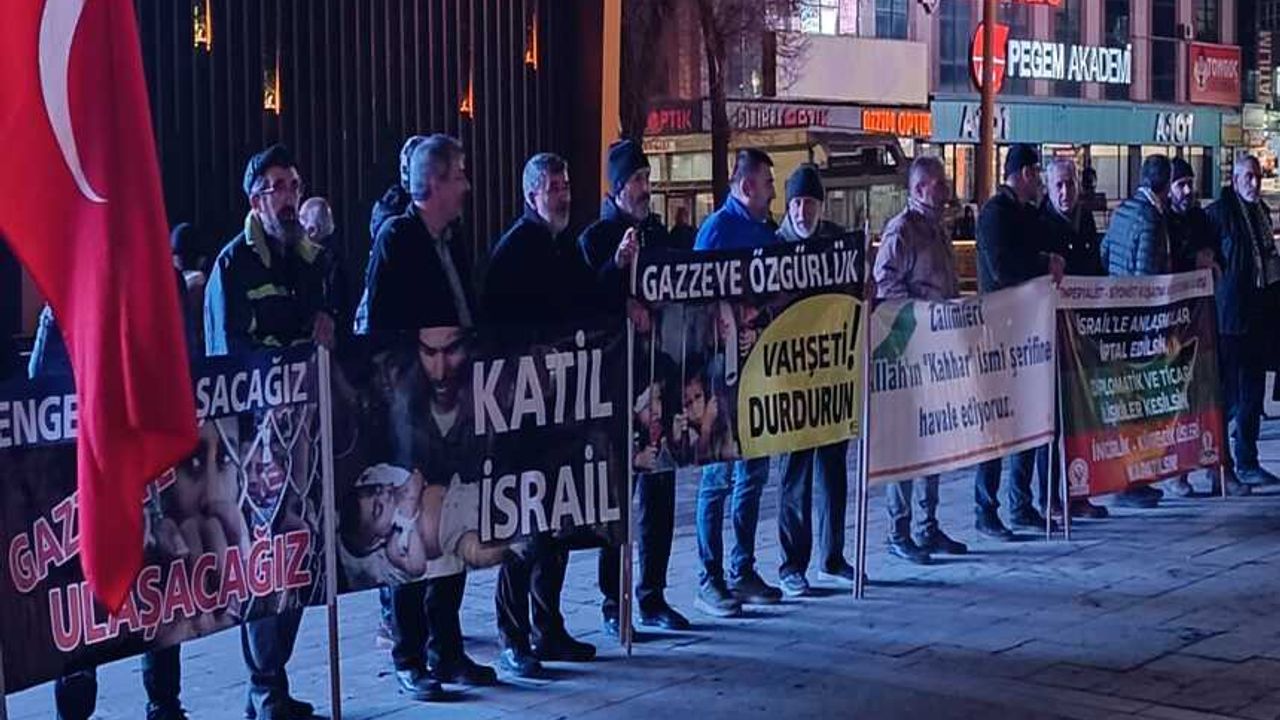 Erzincan’da sessiz protesto! Gazze’deki soykırım ve kuşatma sona ersin