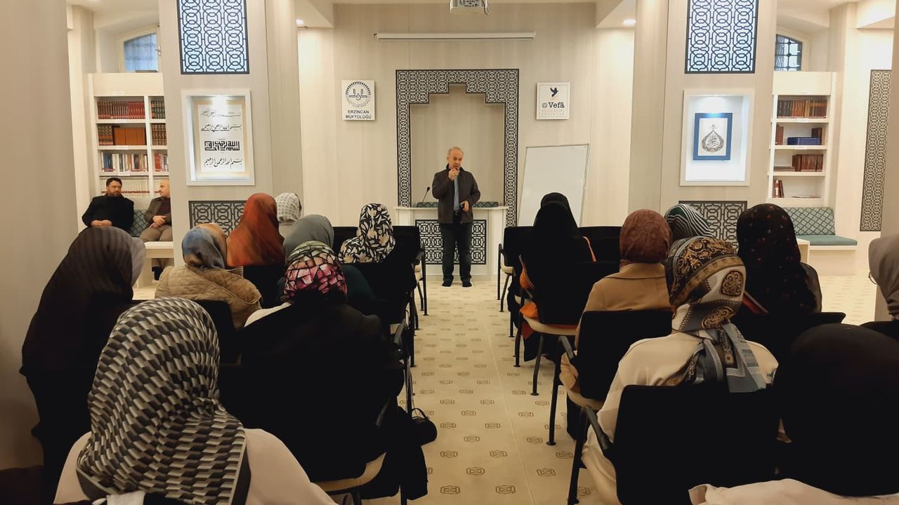 Erzincan’da gençlik hizmetleri için eğitim