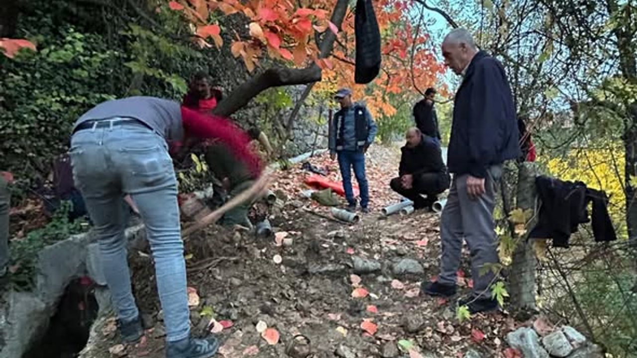 Erzincan'da  su seferberliği! Başkan Atmaca ekiplerle sahaya indi