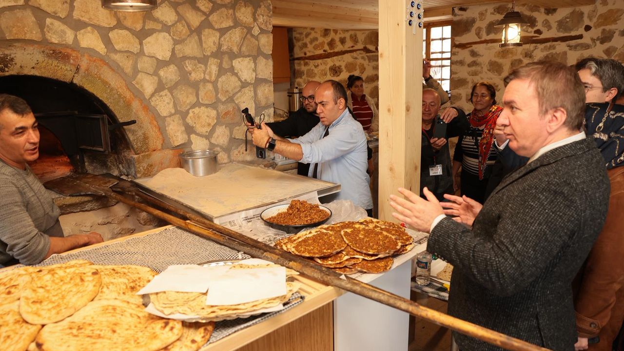 Tarihi Taş Fırın açıldı...