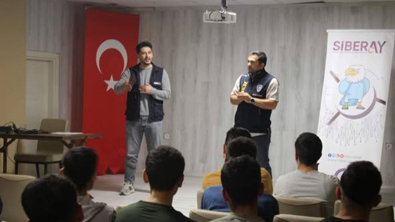 Erzincan’da öğrencilere siber uyarı!