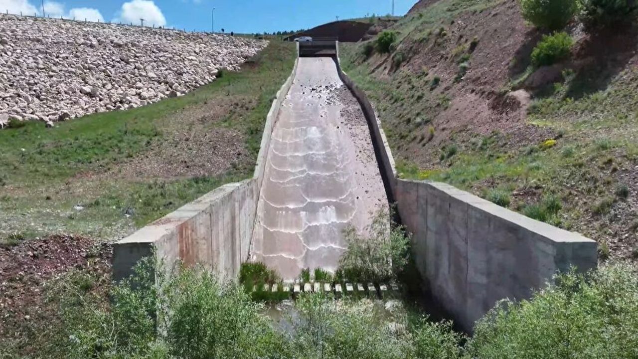 DSİ Duyurdu: Erzincan'da İki Su Kaynağında Son Dur