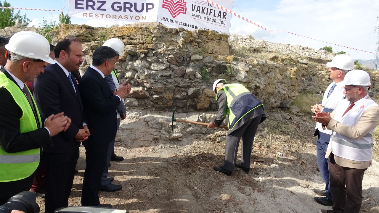 Erzincan’da Tarihi Gün: Son Başbakan İlk Kazmayı V
