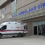 Erzincan'da Aileyi Taşıyan Araç Devrildi: Ağır Yaralı Var