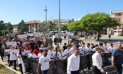 Erzincan'da deprem şehitleri için yürüyüş yapıldı