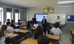 Erzincan Lisesi'nde devam eden yaz kurslarına anlamlı ziyaret