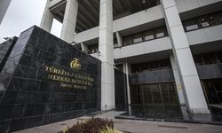 Merkez bankası politika faiz oranını artırdı! Dolar ve altın duvara tosladı...