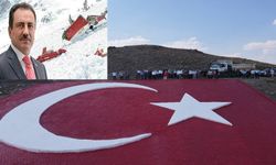Muhsin Yazıcıoğlu unutulmadı: Anısına 700 metrekarelik Türk bayrağı yapıldı...