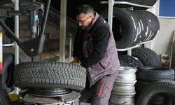 Erzincan’da oto lastikçilere kış lastiği rağbeti