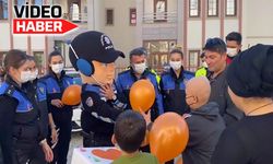 Erzincan polisinden Miraç Efe'ye turuncu balonlarla dolu sürpriz ziyaret!