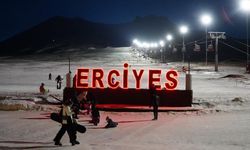 Erciyes'te gece kayağı başladı