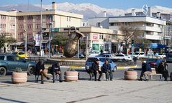 Erzincan yılın ilk gününü sıcak havayla karşıladı