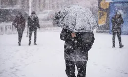 İstanbul'u Saran Kar ve Dolu Yağışı: Meteorolojik Uyarılar ve İmamoğlu'nun Tavsiyeleri