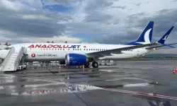 Anadolujet yolcu uçağının Erzincan'da tekerleği patladı