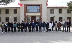 Erzincan’da öğrencilerden Valiliğe ziyaret