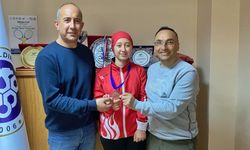 Erzincanlı özel sporcu Ayşe Kader'in uluslararası başarısı, gururla kutlanıyor!
