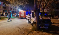 Erzincan’da trafik kazası: 2 otomobil, 1 kamyonet çarpıştı