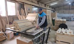 Erzincan'da kent mobilyaları üretimi hız kesmiyor
