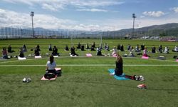 EBYÜ'de yoga ve meditasyon etkinliği düzenledi