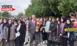 Erzincan’da emekli olan okul müdürüne öğrenciler bakın ne yaptı