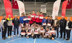 Erzincan'lı küçük badmintoncular finale göz kırptı