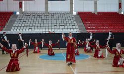 Erzincan'da Halk Oyunları Bölge Şampiyonası coşkusu