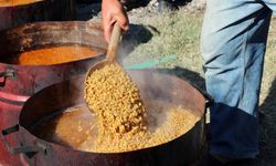 Kemah’ta dev kazanlarda buğday kaynatma geleneği sürüyor