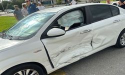 Erzincan'da kaza: İki araç burun buruna geldi