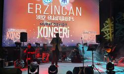 Erzincan’da vatandaşlar yaz akşamları konserlerle coşuyor!