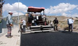 Erzincan'da Asfalt Atağı: Mahallelerde Yol Çalışmaları Sürüyor