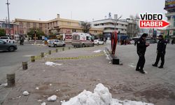 Erzincan yazısının önünde elektrik akımına kapıldı