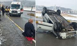 Erzincan'da ters dönen araçta yaralılar hastaneye kaldırıldı