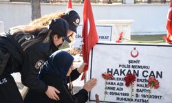 Erzincan Şehidini Dualarla Anıyor