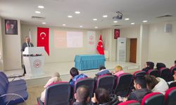 Erzincan'da evlilik düşünen gençlere eğitim veriliyor...