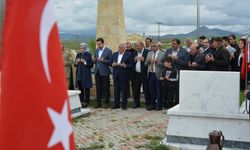 Tercan'da 31 yıl önce şehit olan vatandaşlar dualarla anıldı.