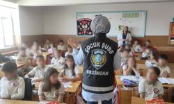 Erzincan’da çocuk polisi bilgilendiriyor