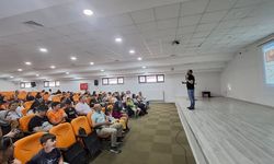 Erzincan’da Jeoloji Mühendisi Yılmaz, geleceğin sorununu anlattı