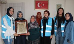Erzincan’da öğrencilerin anlamlı Anneler Günü ziyareti