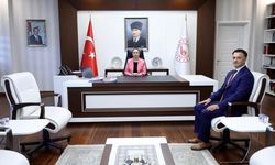 Erzincanlı Müdür Vali Hanım'ın makamında...