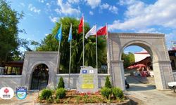 Kemah’ta Sultanmelik Türbesi ve mezarlık çevresi yenilendi