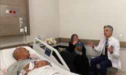 Başhekim Kuyrukluyıldız hastalarla birebir iletişim kuruyor...