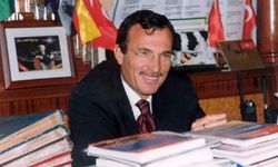 Vali Recep Yazıcıoğlu mezarı başında anıldı