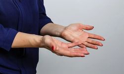 El Titremesi Hangi Hastalığın Belirtisidir?