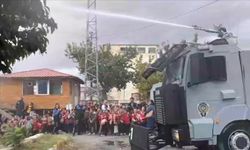 Erzincan'da minik öğrencilerden emniyete sevgi dolu ziyaret