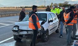 Erzincan’da trafik kazası: İki araç çarpıştı,