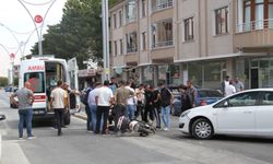 Erzincan’da otomobil elektrikli bisikletle çarpıştı
