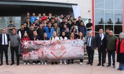 Üzümlü’de 178 sporcu Cumhuriyet için koştu